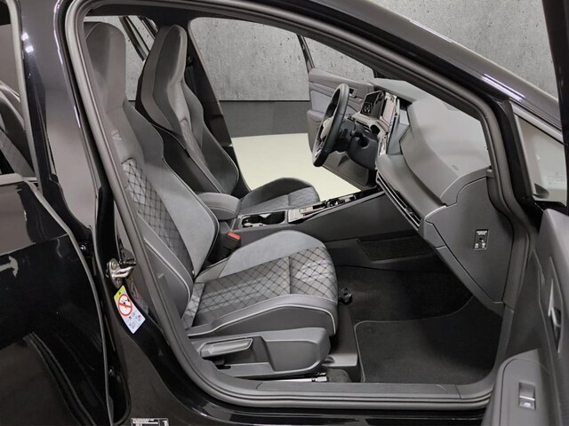 Volkswagen Golf 1.5 TSI DSG R-Line