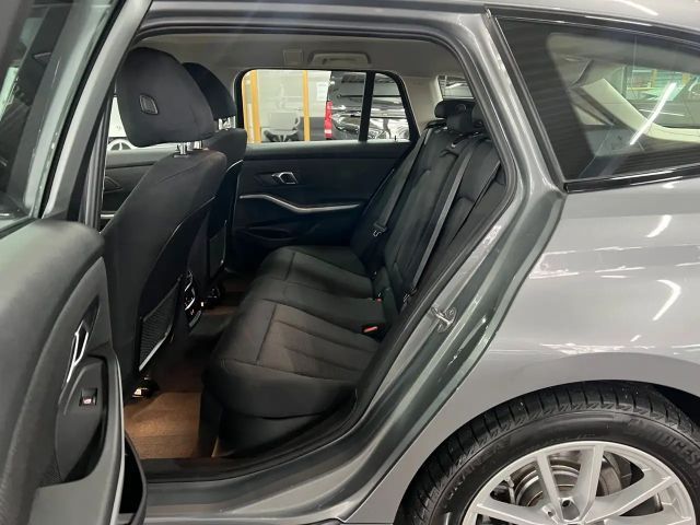 BMW 318 318d Touring