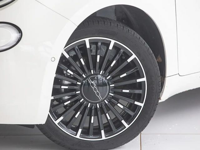 Fiat 500e 42 kWh La Prima