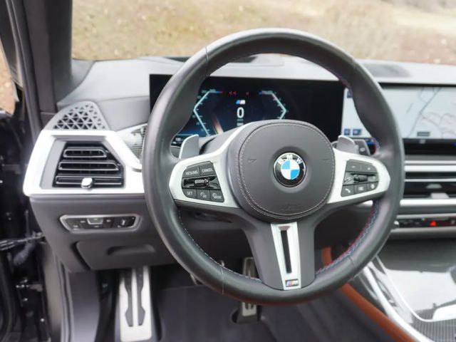 BMW X7 M 60i Frozen Black LCI AHK Carbon SkyLounge ACC 360K