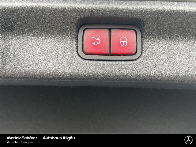 Mercedes-Benz EQE 300 Sedan