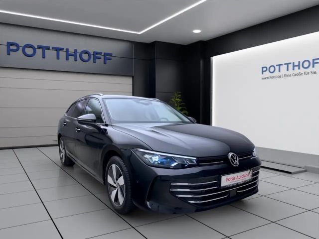 Volkswagen Passat 1.5 eTSI Business DSG Variant