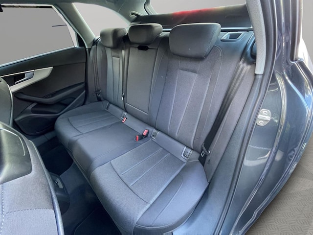 Audi A4 30 TDI Avant S-Tronic