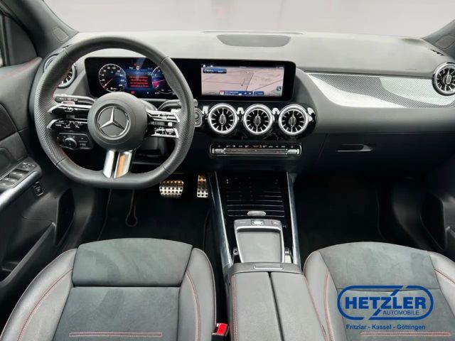 Mercedes-Benz GLA 220 4MATIC AMG Line