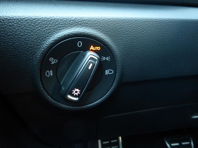 Volkswagen T-Roc T-ROC 1.5 E2 R-L  BT110 TSID7F