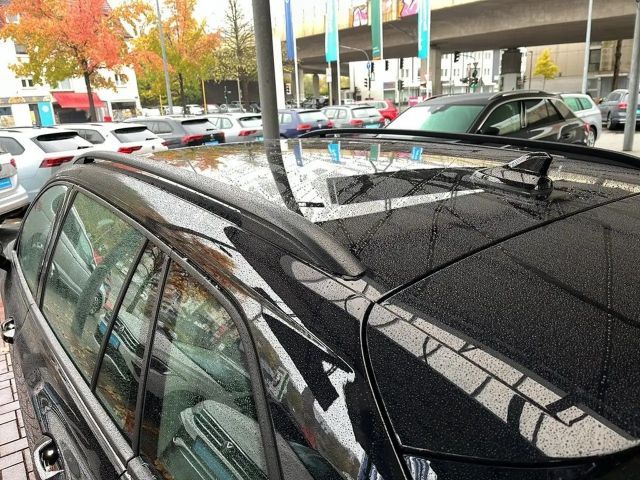 Volkswagen Golf 1.5 eTSI DSG Life Variant