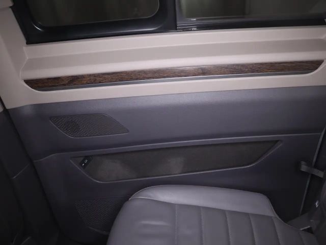 Volkswagen Multivan 2.0 TDI Lang Style T7