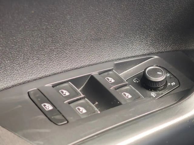 Volkswagen Taigo 1.5 TSI DSG R-Line