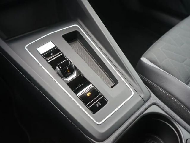 Volkswagen Golf 1.5 eTSI Golf VIII