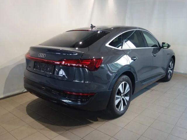 Audi Q8 e-tron 55 Business Quattro