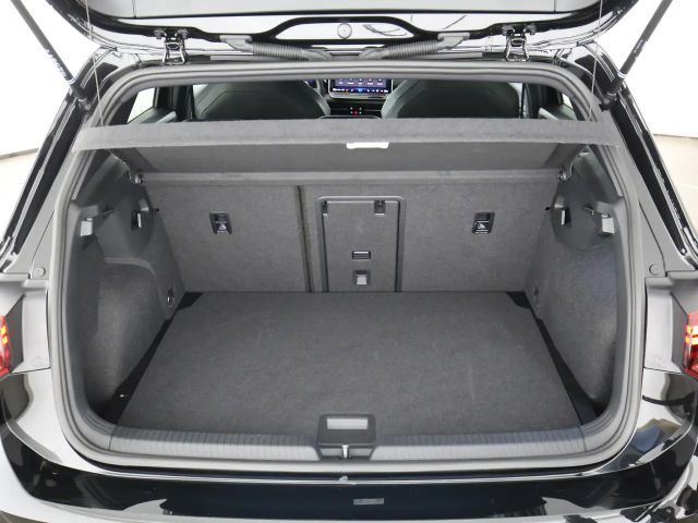 Volkswagen Golf 1.5 TSI DSG Golf VIII R-Line