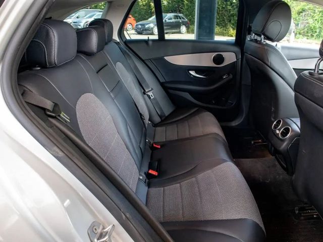 Mercedes-Benz C 200 AVANTGARDE Estate