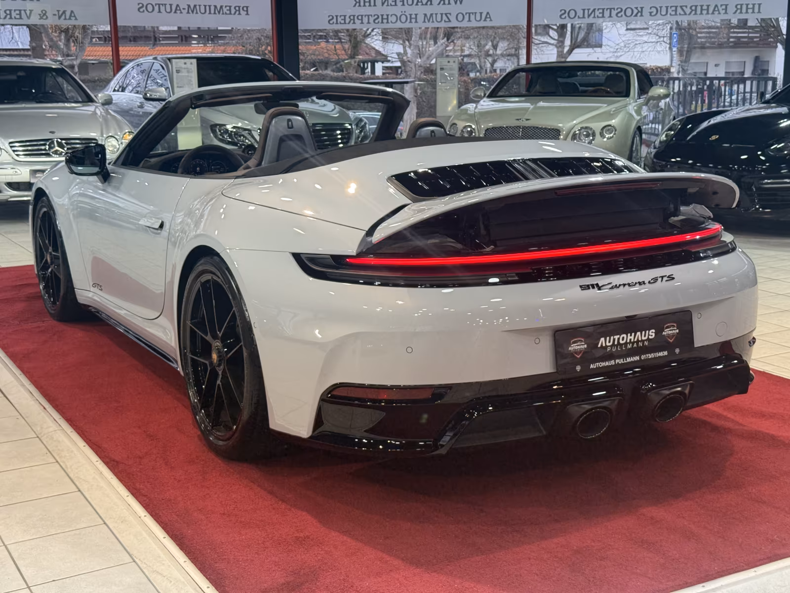 Porsche 911 Cabriolet Carrera GTS