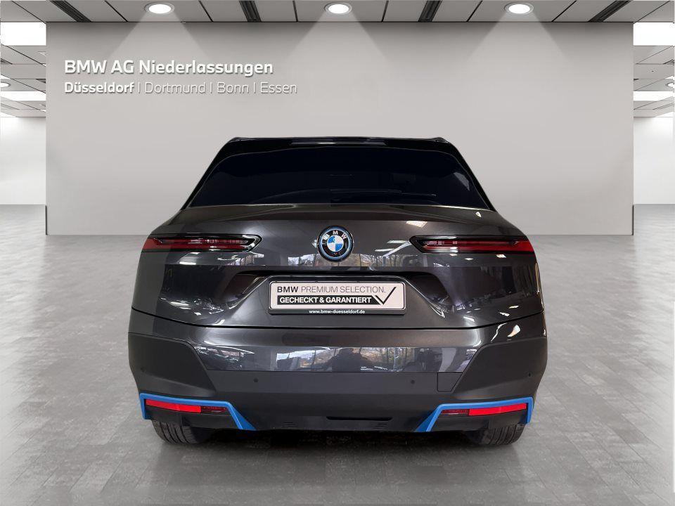 BMW iX xDrive40