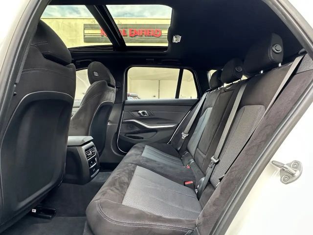 BMW 330 330e M-Sport Touring