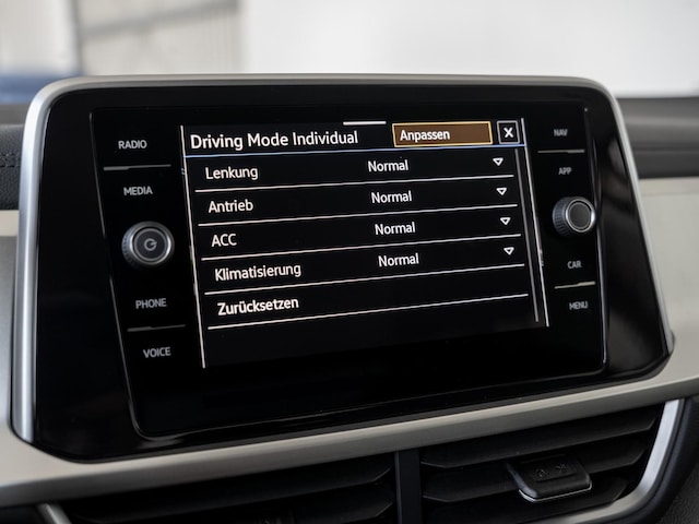 Volkswagen T-Roc 1.0 l TSI ACC FLA KlimaA Navi SHZ LM