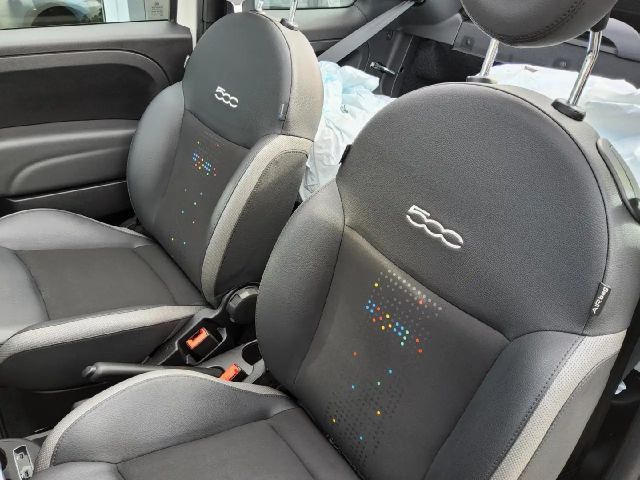 Fiat 500C Hey Google