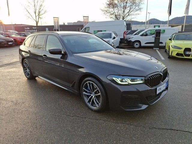 BMW 530 530d M-Sport Touring xDrive