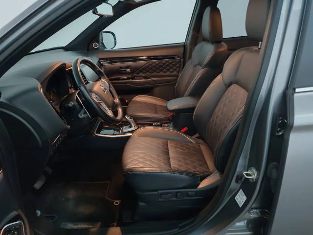 Mitsubishi Outlander PHEV