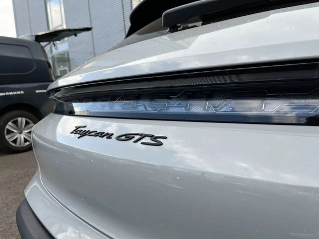 Porsche Taycan GTS Sport Turismo