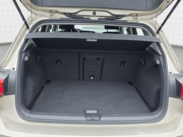 Volkswagen Golf 1.5 eTSI DSG Life Move