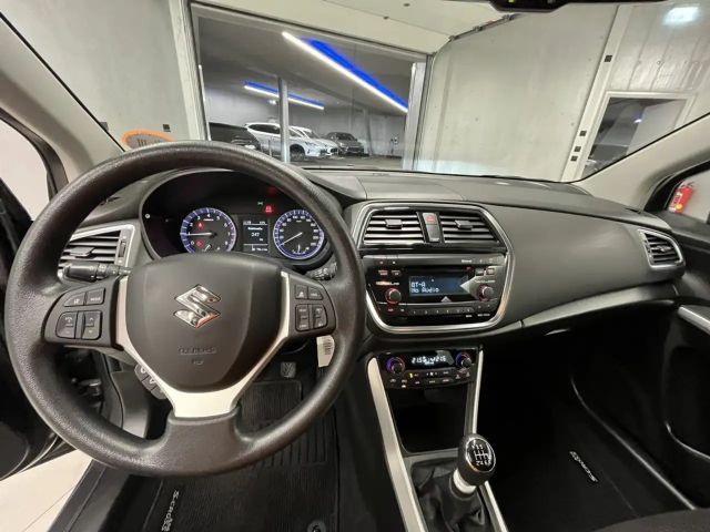 Suzuki SX4 S-Cross 4x2 Clear Hybrid