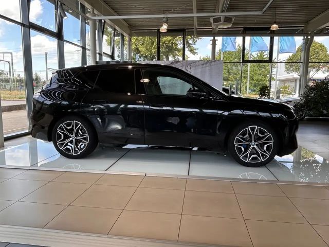BMW iX xDrive40