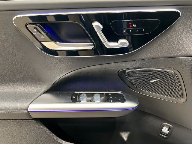 Mercedes-Benz C 200 AMG Line Sedan