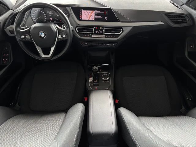BMW 118 118d Sedan