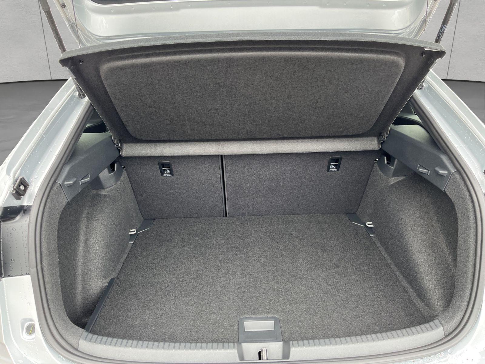 Volkswagen Taigo 1.0 TSI DSG R-Line Style