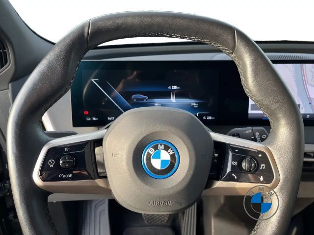 BMW iX xDrive40