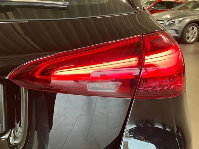 Mercedes-Benz A 200 AMG Line