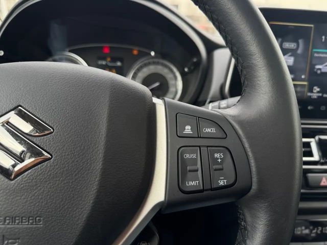 Suzuki S-Cross Flash Hybrid