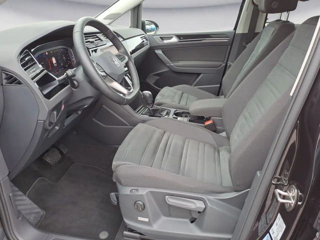 Volkswagen Touran 1.5 TSI DSG R-Line