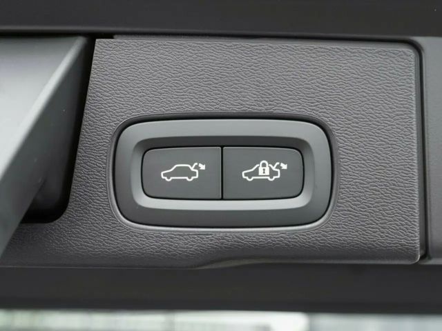 Volvo XC60 Dark Plus T6