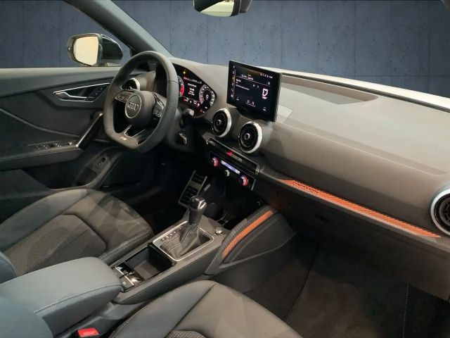 Audi SQ2 TFSI Matrix/sonos/MMI/ASI/19"/EPH/Assist/Kam