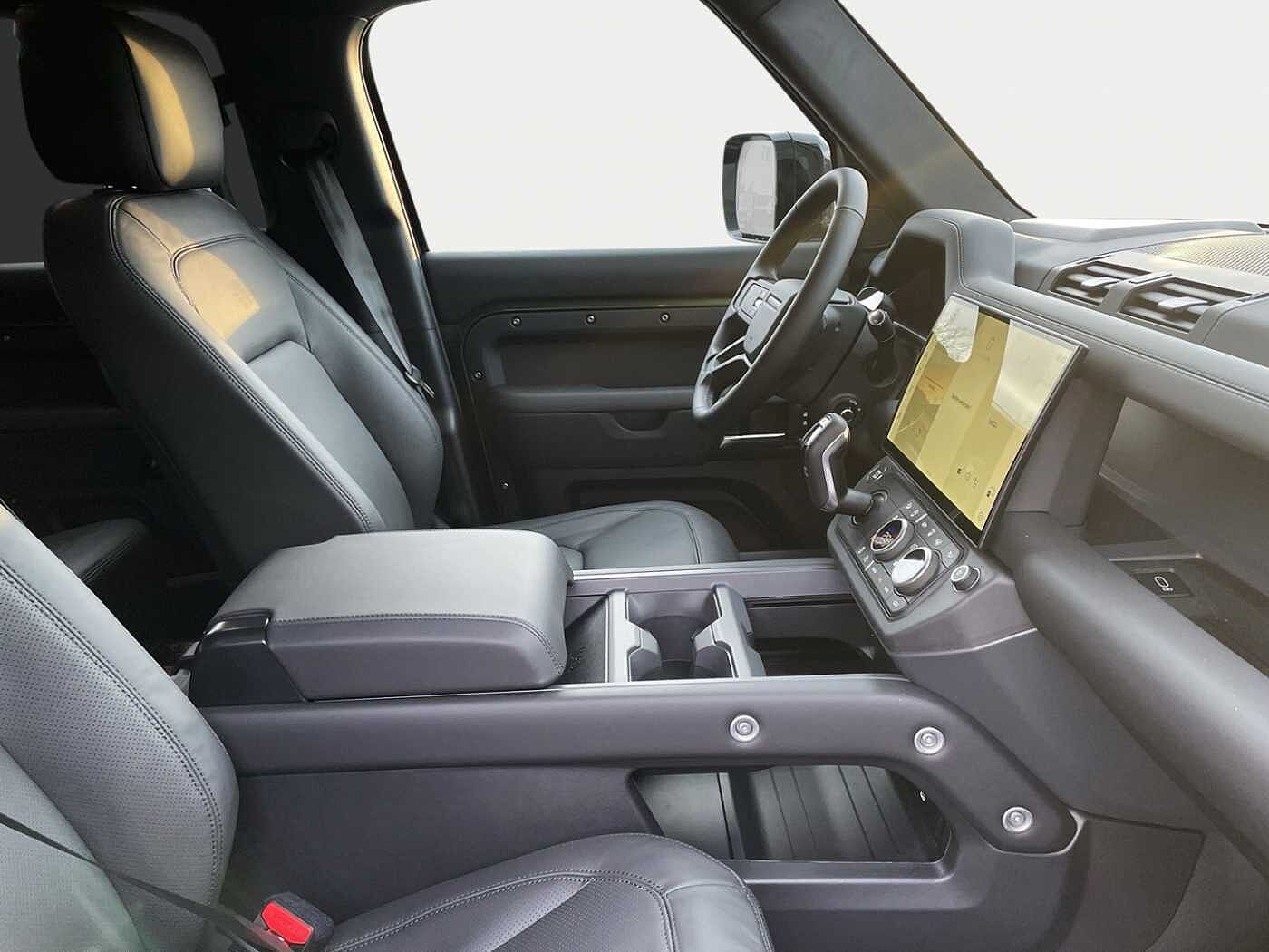 Land Rover Defender 110