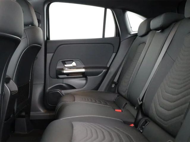 Mercedes-Benz GLA 180 Progressive