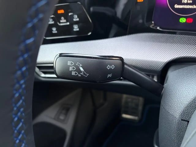 Volkswagen Golf 2.0 TSI Golf VIII Variant