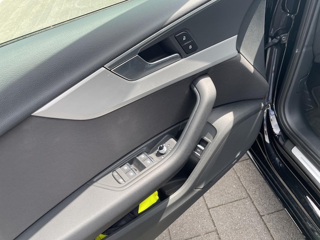 Audi A4 40 TFSI Avant S-Line S-Tronic