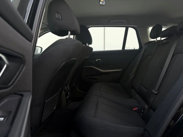 BMW 320 320e Touring