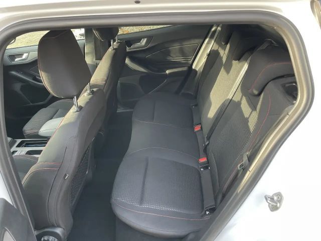 Ford Focus ST Line Style Wagon