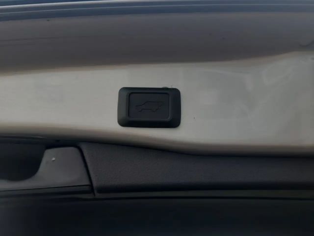 Toyota RAV4 4x2 Hybride Team D