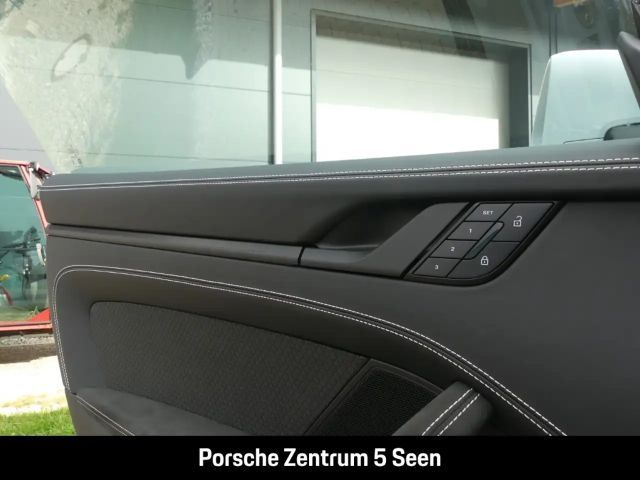 Porsche 992 Carrera Coupé GTS