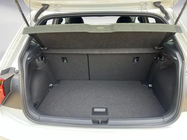 Volkswagen Polo 1.0 TSI DSG R-Line