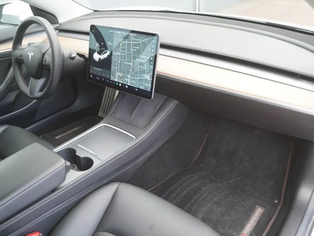 Tesla Model 3 AWD Long Range