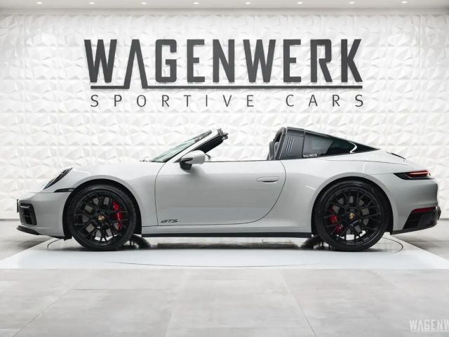 Porsche 992 4 Cabrio GTS Targa