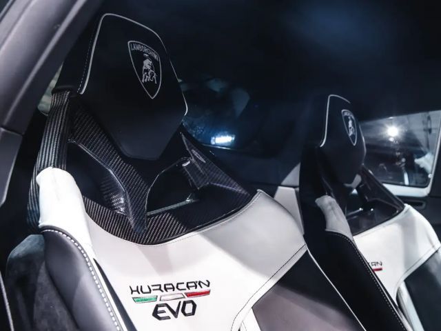 Lamborghini Huracan EVO RWD