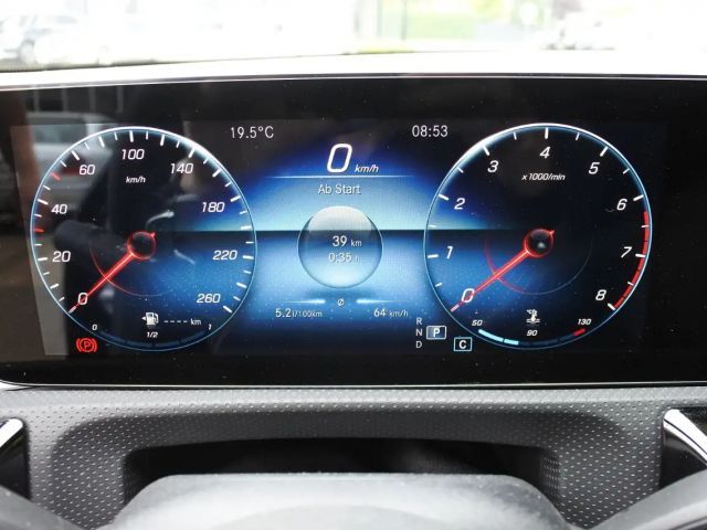 Mercedes-Benz CLA 200 AMG Line Sedan
