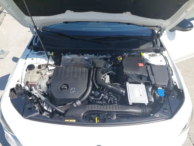 Mercedes-Benz CLA 180 AMG Line Shooting Brake